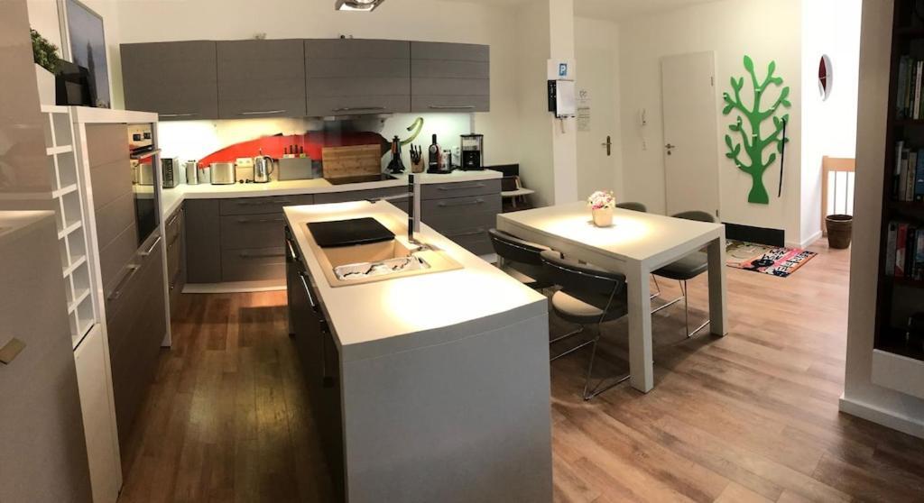 Exclusive Fewo In Warnemuende, 150M To The Beach, 2 Bathrooms, 2 Bedrooms, Sauna, Wifi And Much More. Rostock Kültér fotó